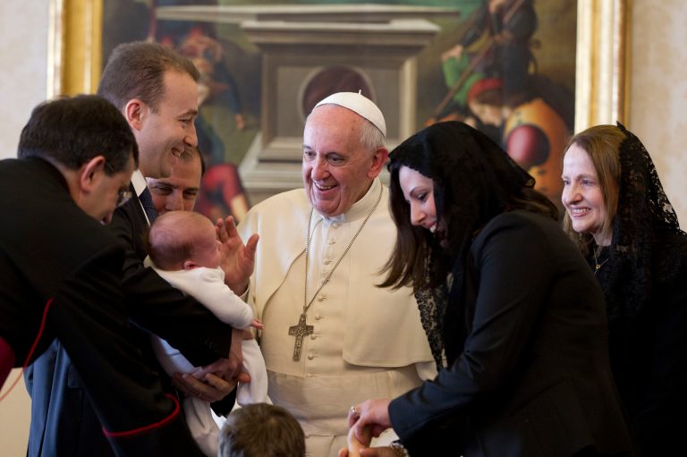 Pope gets unusual gift during Maltese audience