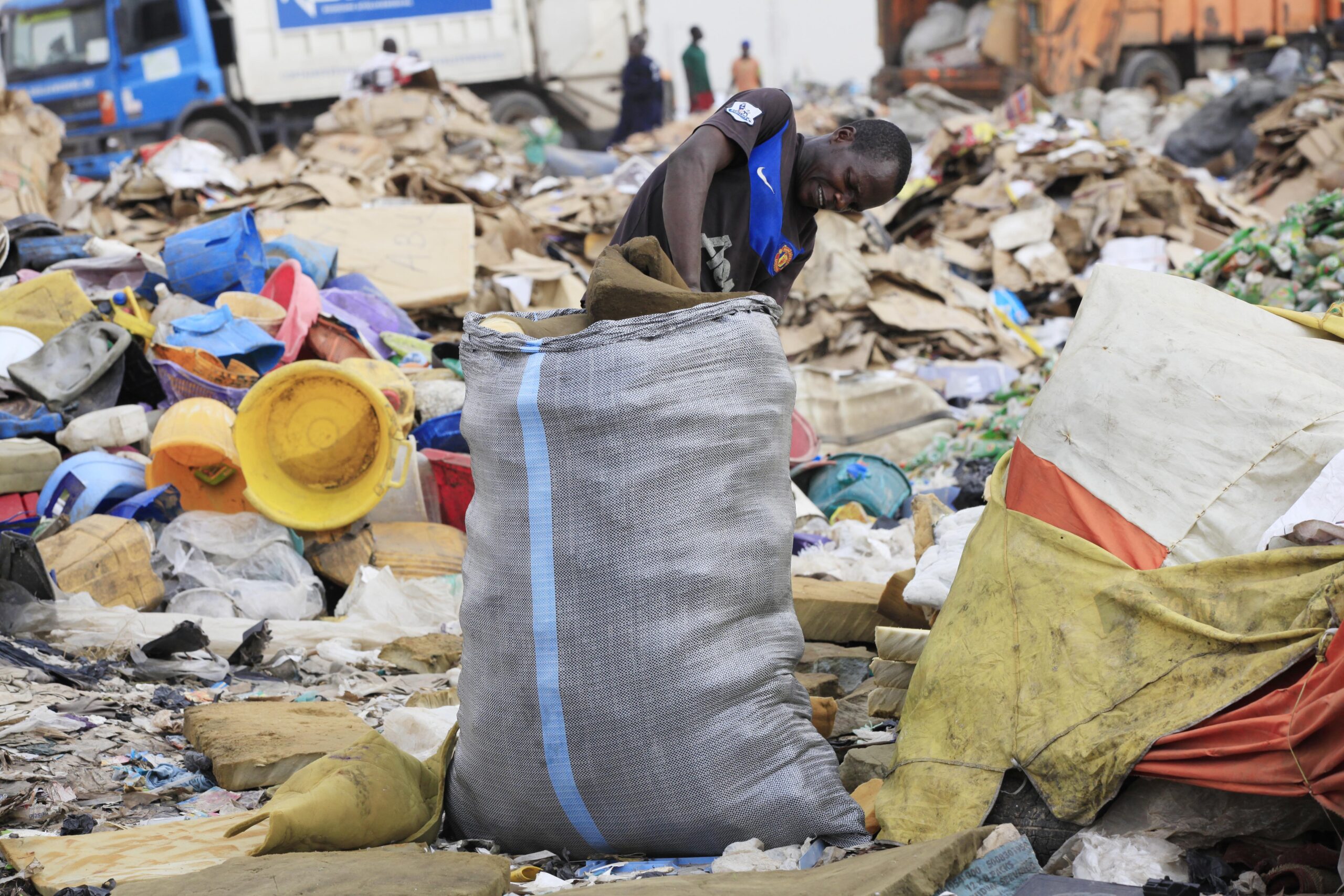 Lagos aims to use trash to make electric power