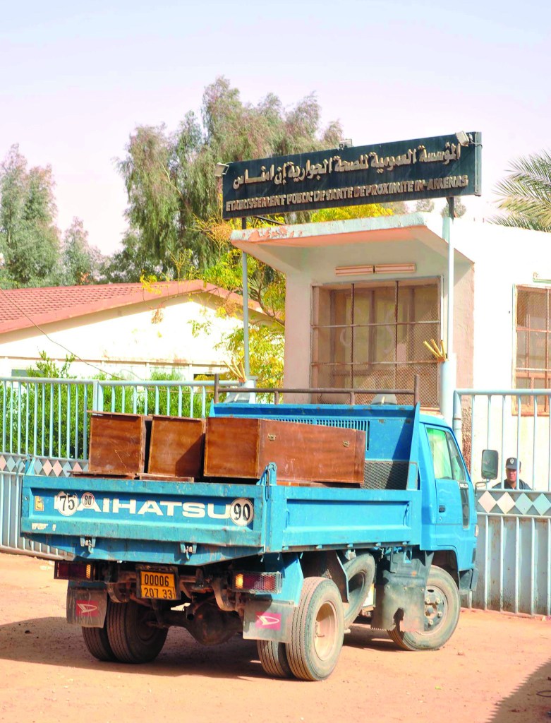 Algeria scours Sahara for 5 missing foreigners