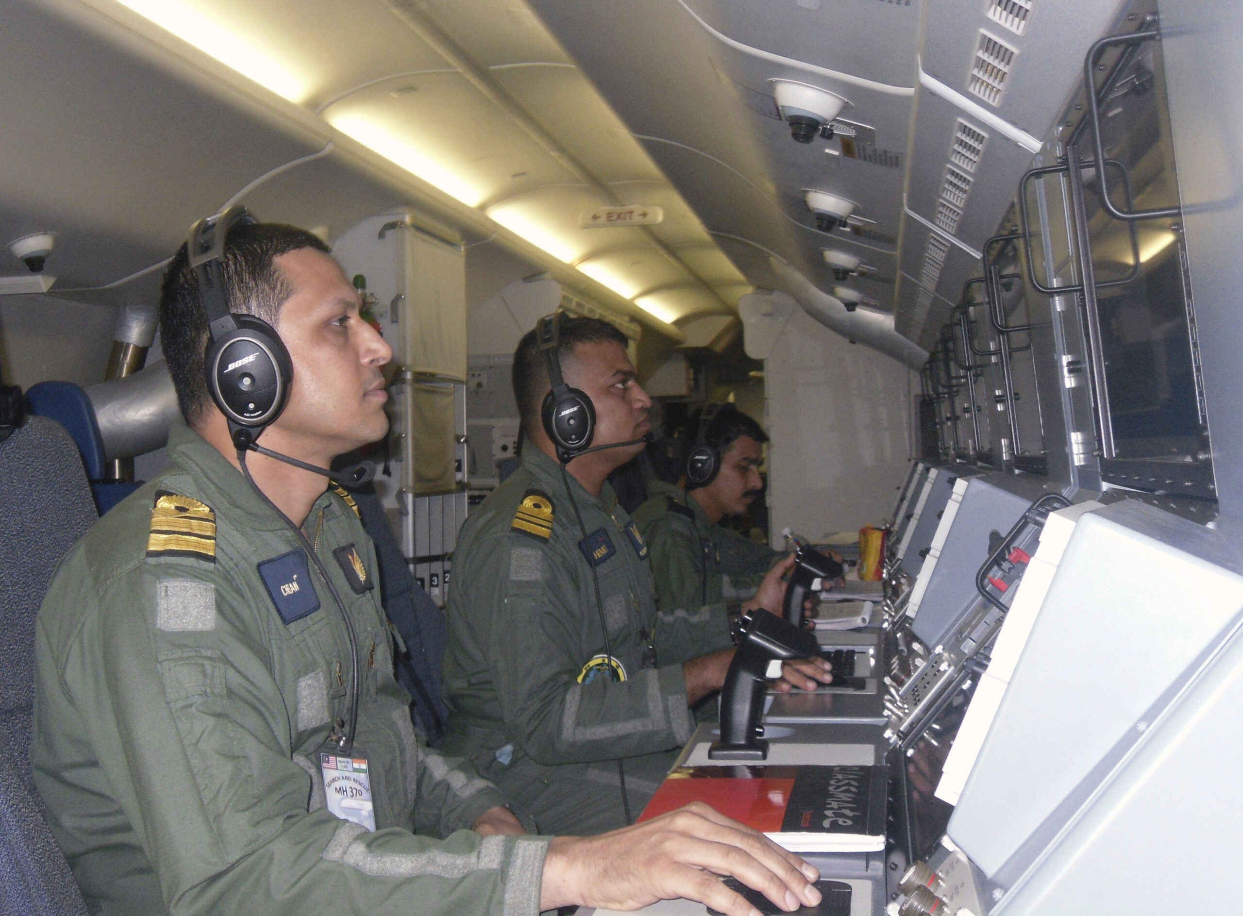 Race is on to find Malaysia airliner’s black boxes