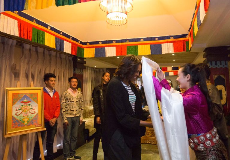 Michelle Obama’s China trip takes on Tibetan theme