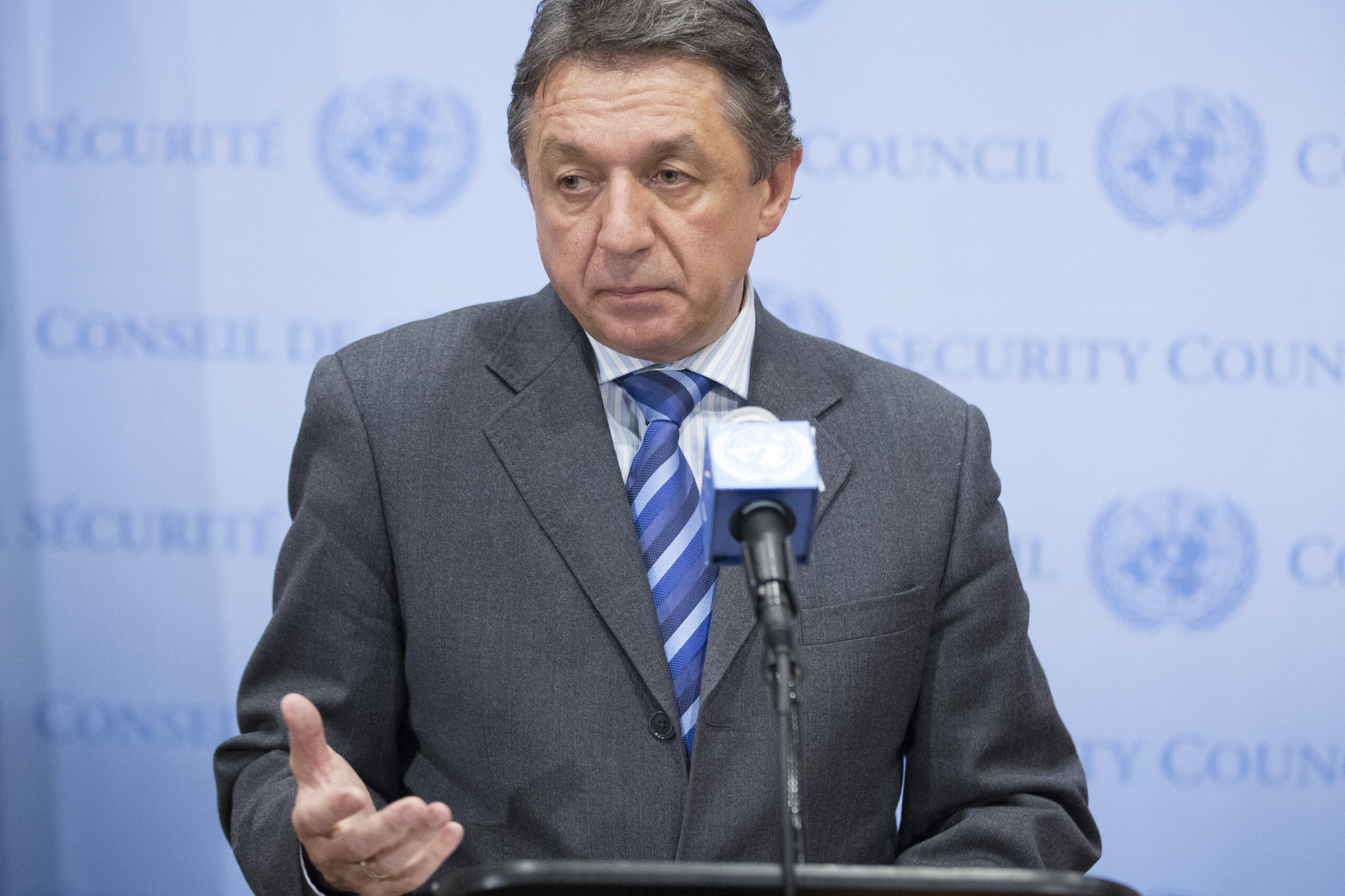 AP PHOTOS: Days of turmoil in Ukraine