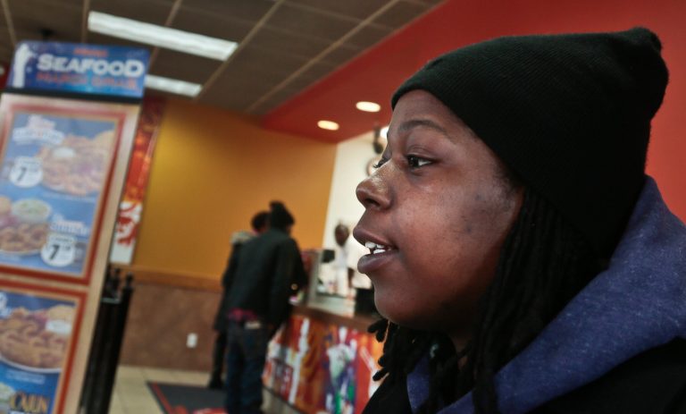 Wage fight propels worker from KFC to White House