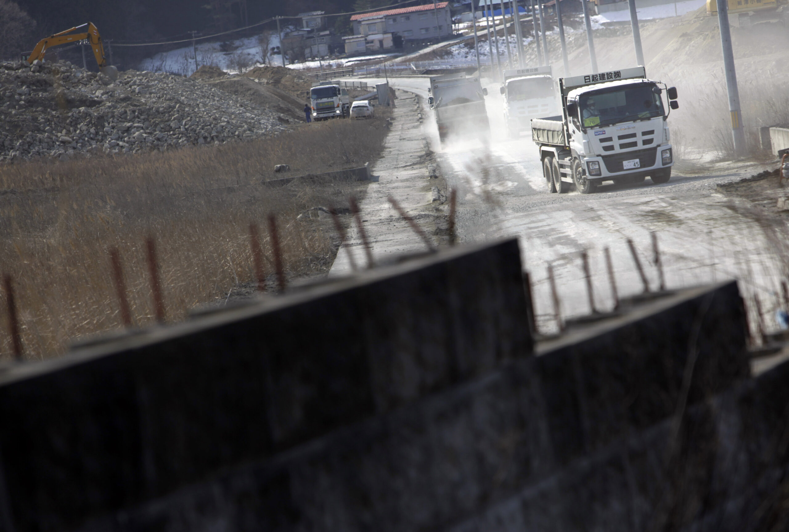 Construction crunch slows Japan tsunami rebuilding