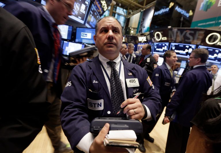 US stocks rise, post meager gain for 1st quarter