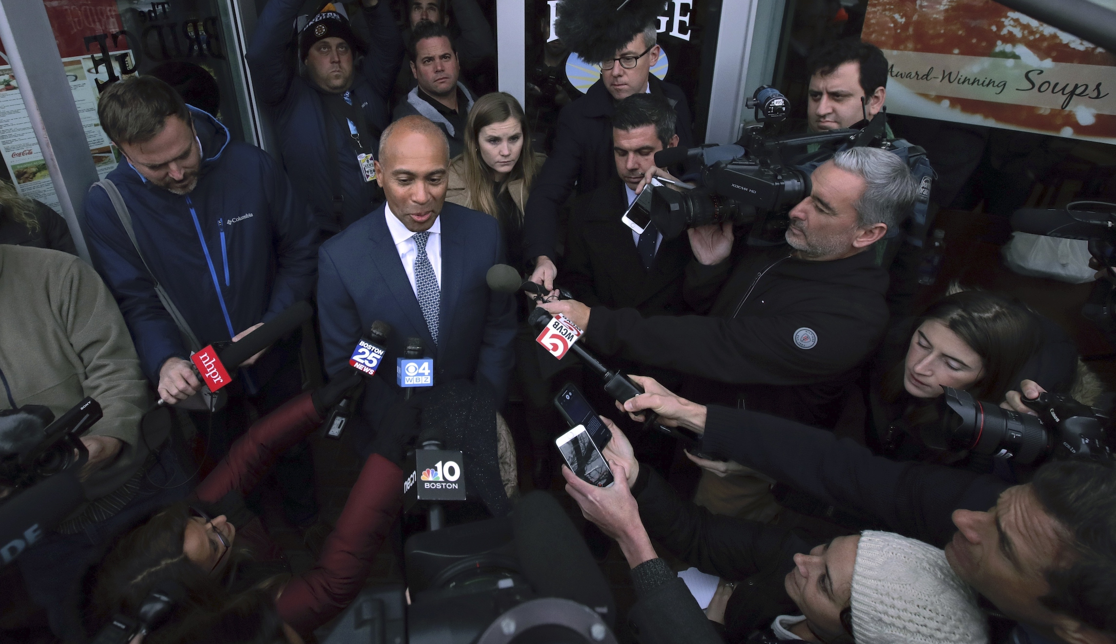 Democratic Party failure to limit 2020 primary field reflects deep disarray in fight against Trump