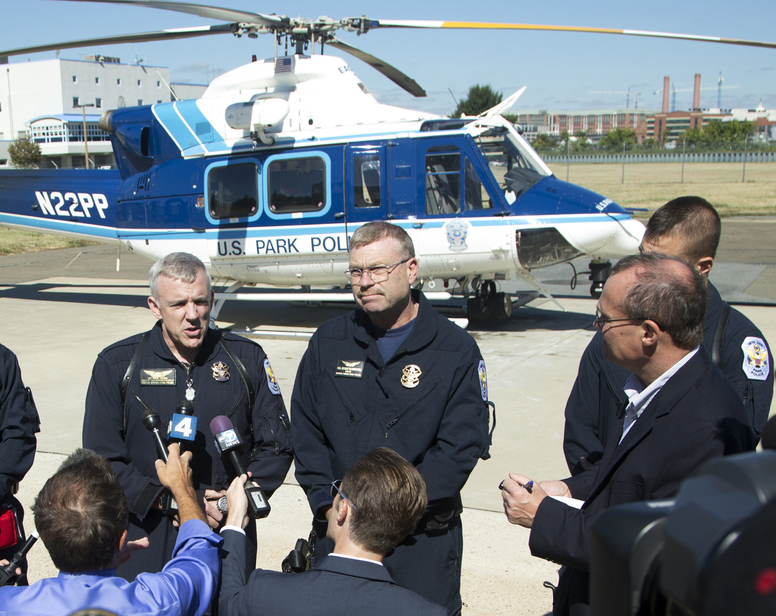 Pilot: Scene of Navy Yard shooting like ‘hot zone’