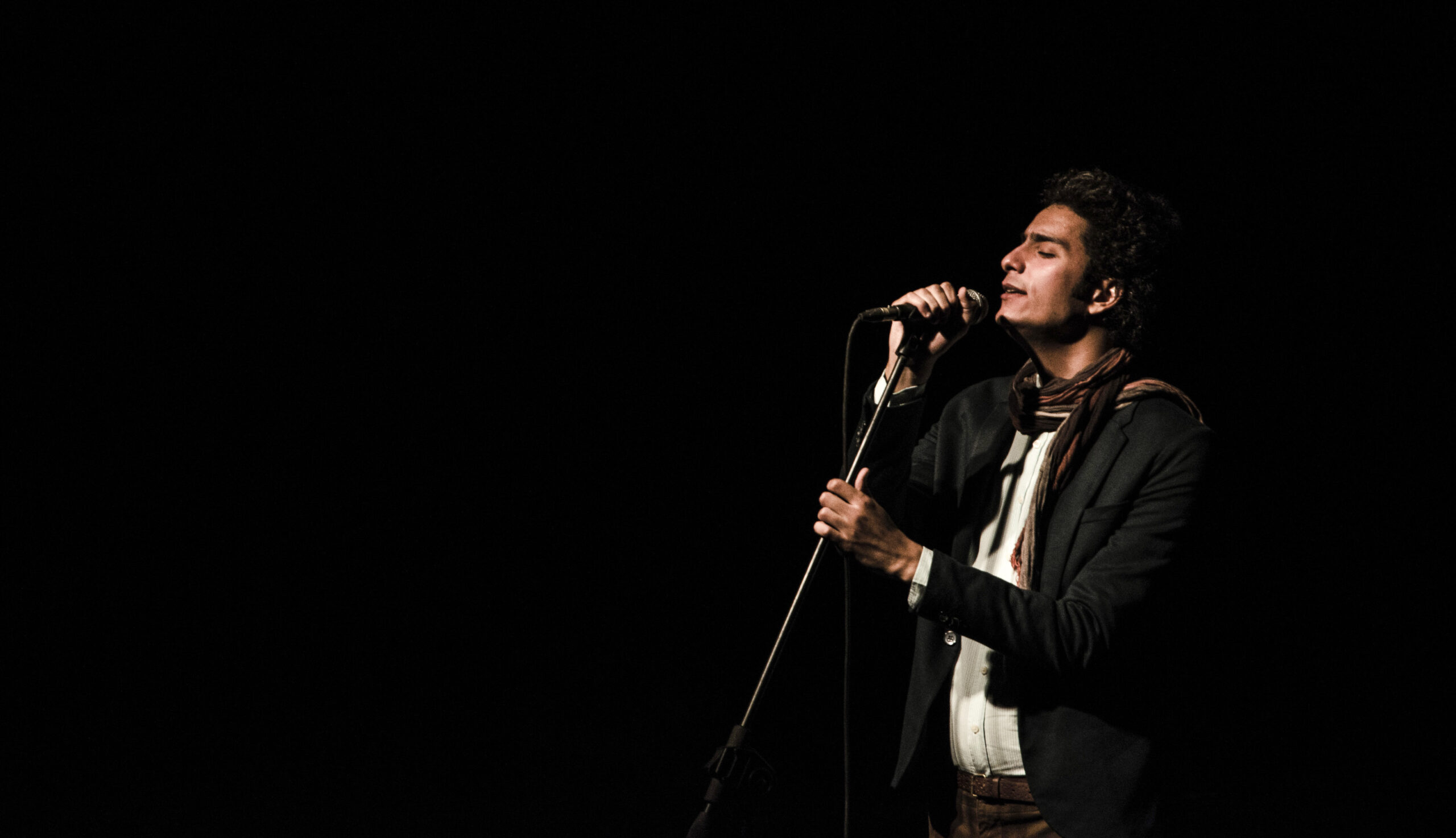 Egypt revolutionary singer stopped from performing
