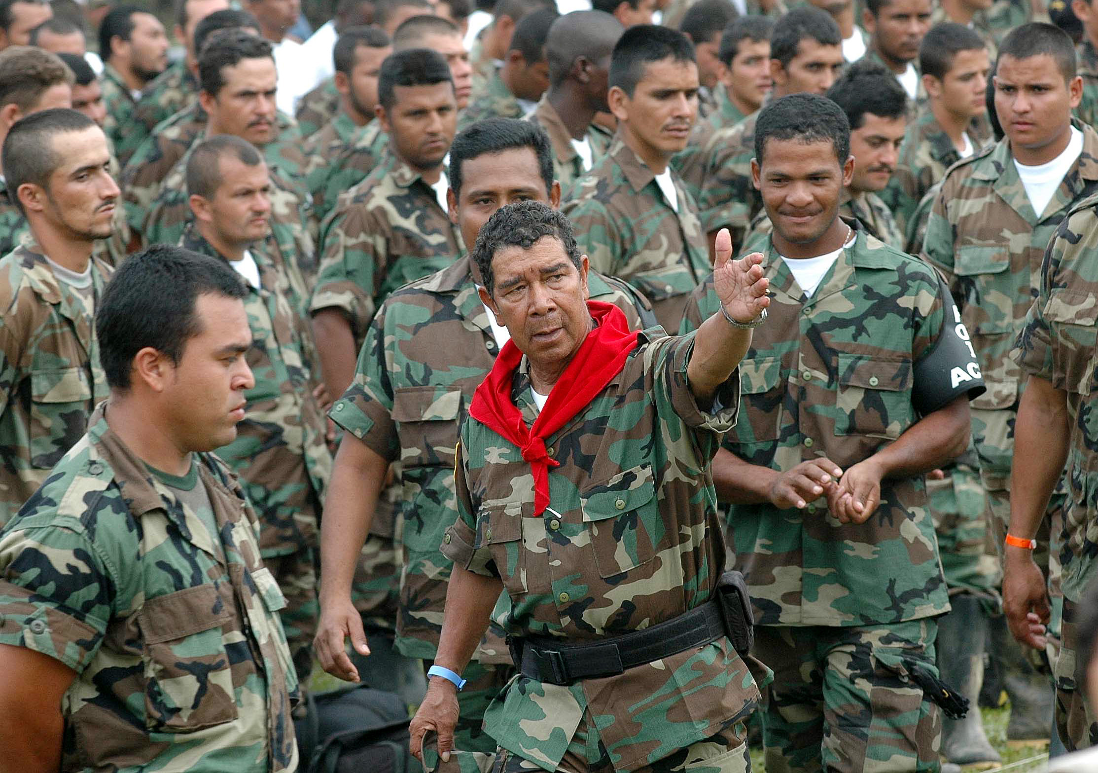 Colombian paramilitaries set for release