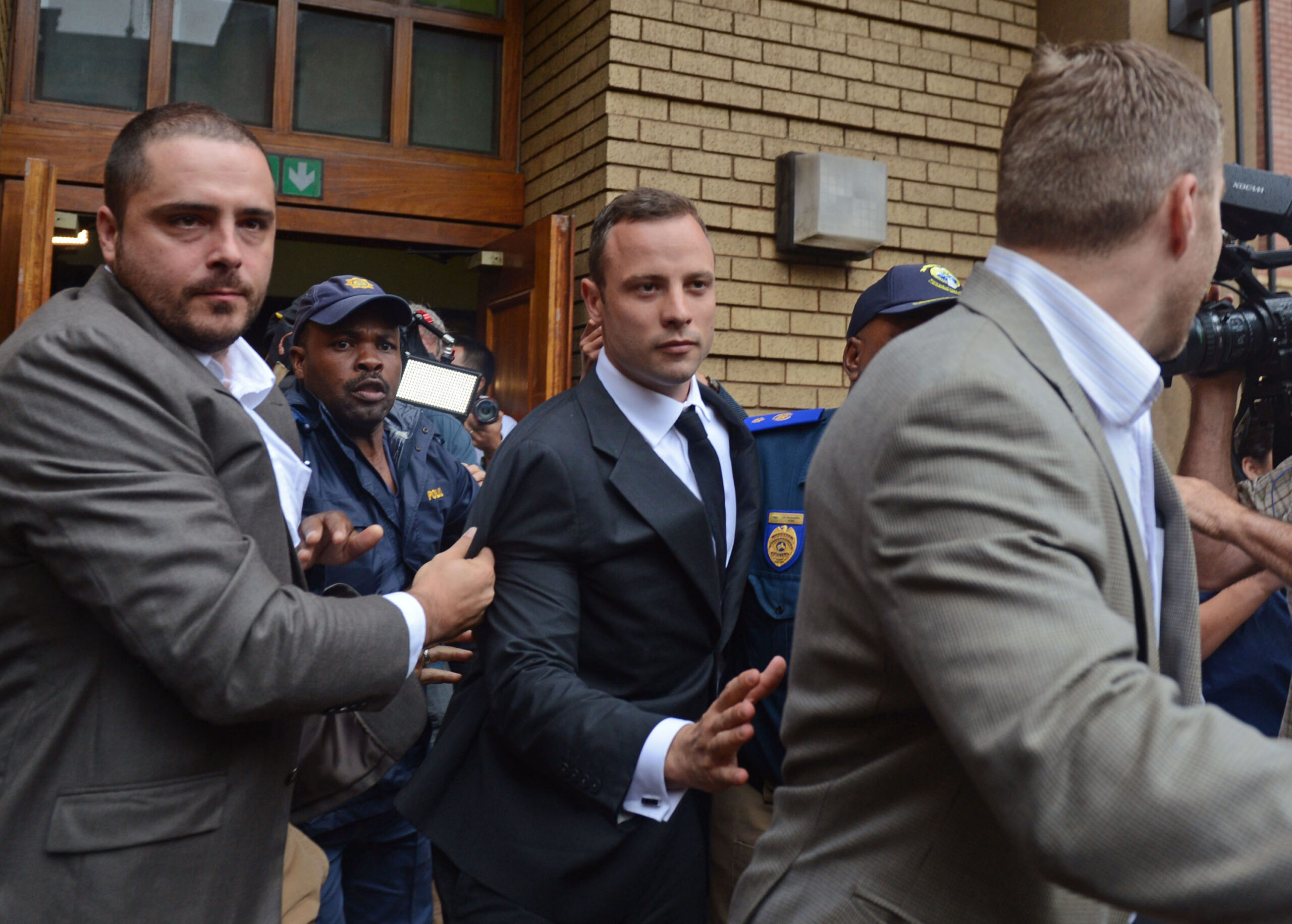 Pistorius trial: A look at main issues on 1st day