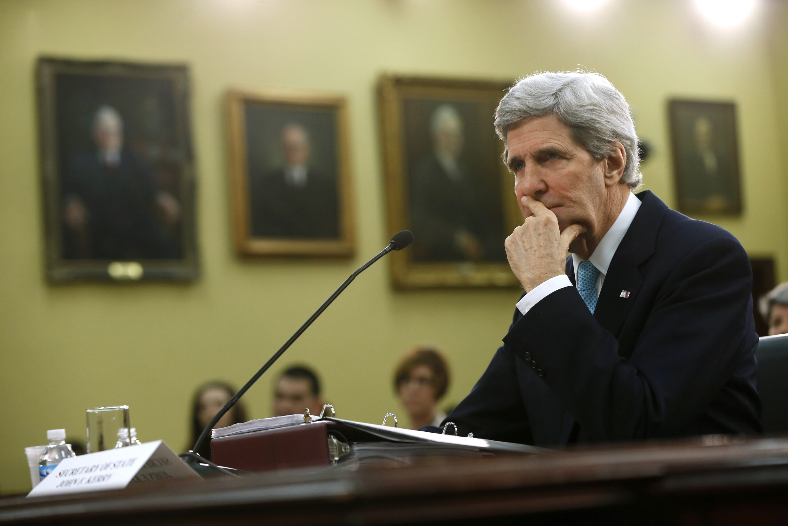 John Kerry: Russia has until Monday to reverse course in Ukraine