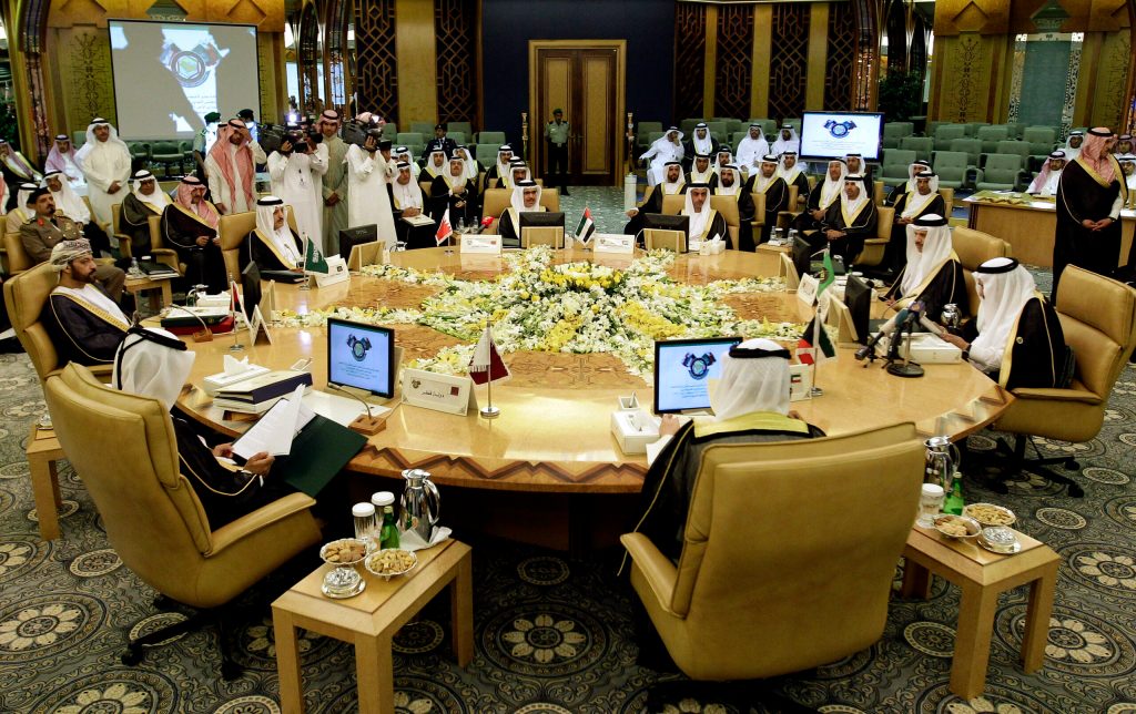 Saudi, UAE, Bahrain withdraw envoys from Qatar