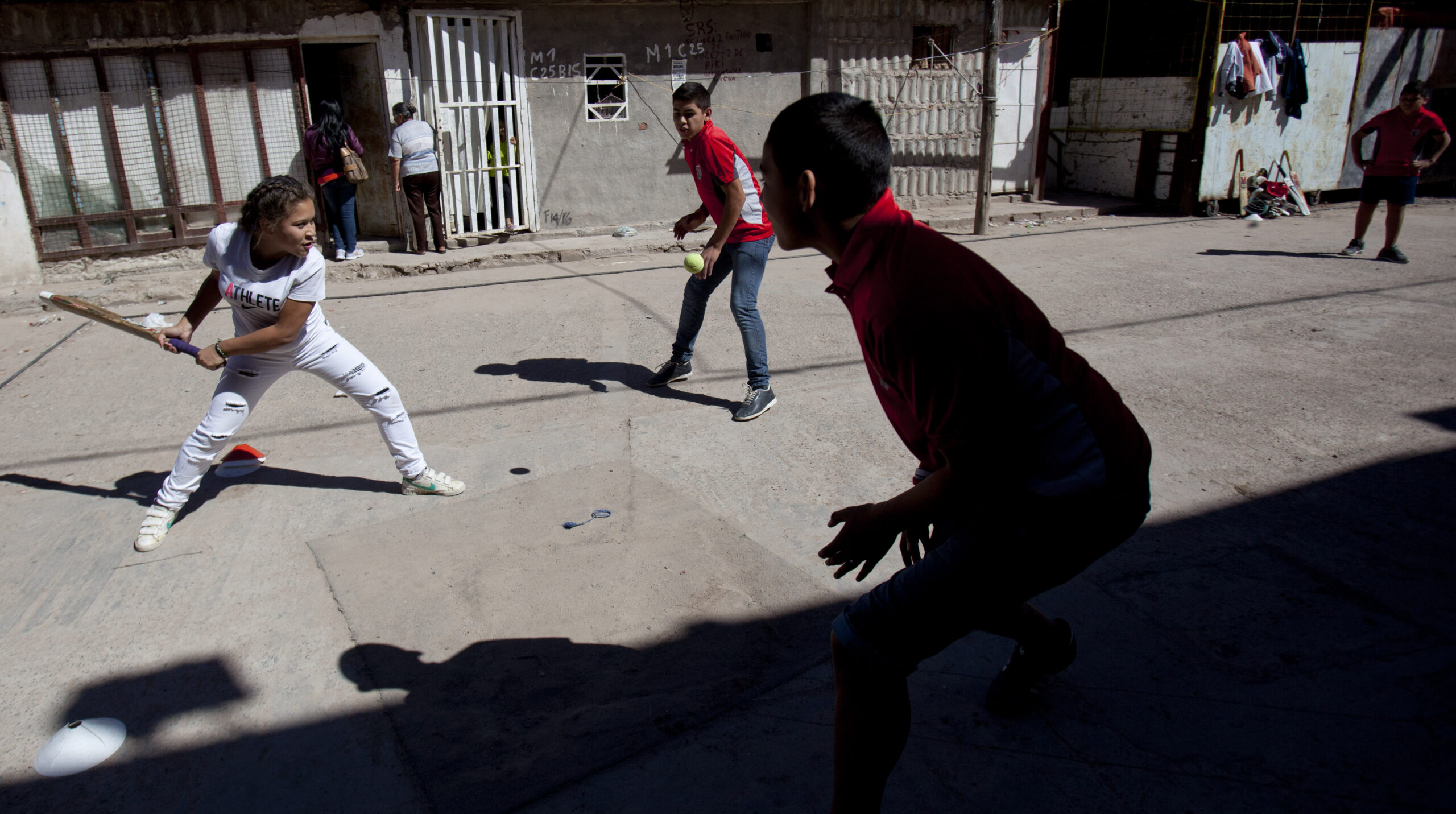 Argentina cricket program targets slum poverty