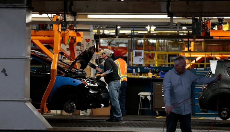 Economic growth revised down to 2.2 percent pace for the fourth quarter