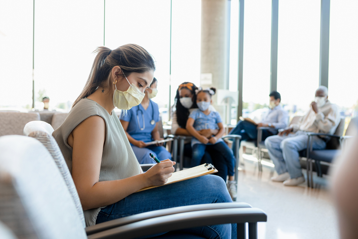 Hospitals across the country resume masking requirements