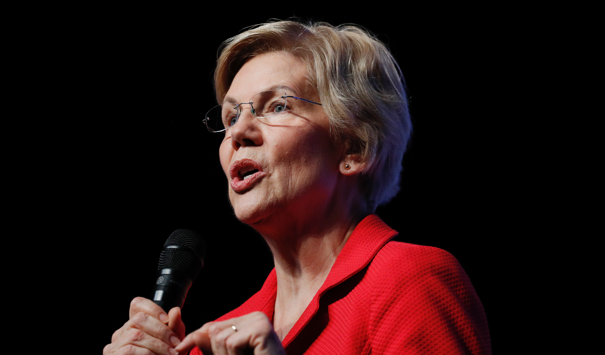 MSNBC and <i>Washington Post</i> dutifully ignore black protesters who confronted Elizabeth Warren
