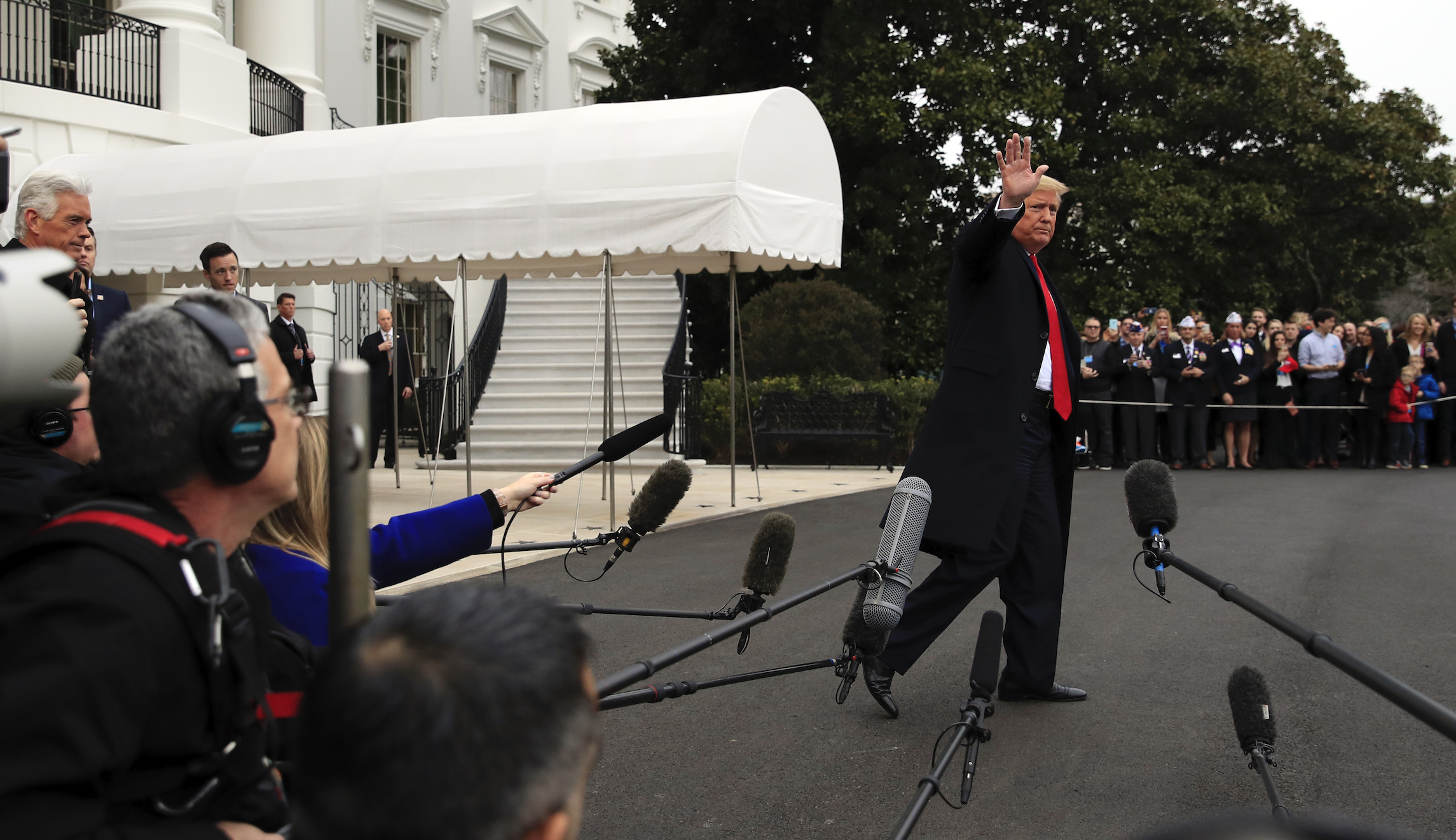 Kayleigh McEnany dismisses ‘ridiculous proposition’ that Trump be forcibly removed from White House