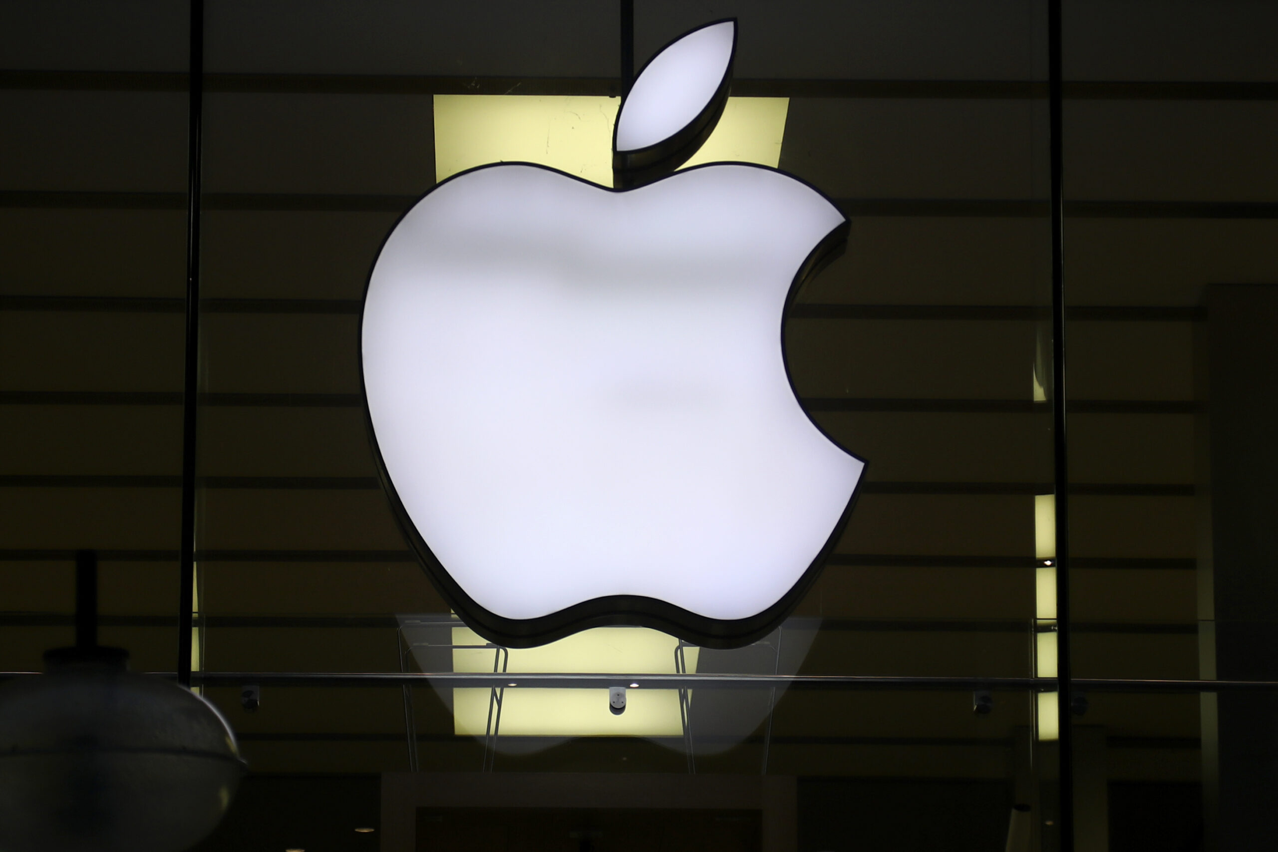 Maryland Apple store set to make historic first union contract with company