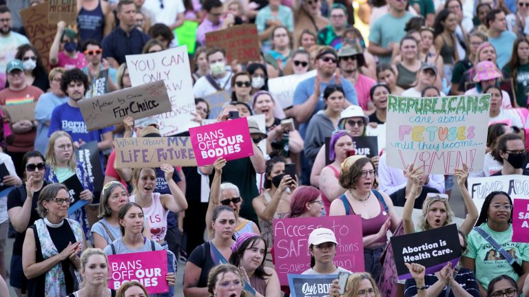 Abortion-rights activists sue to undo Michigan 24-hour waiting period