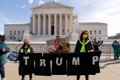 Supreme Court keeps Trump on 2024 presidential ballots