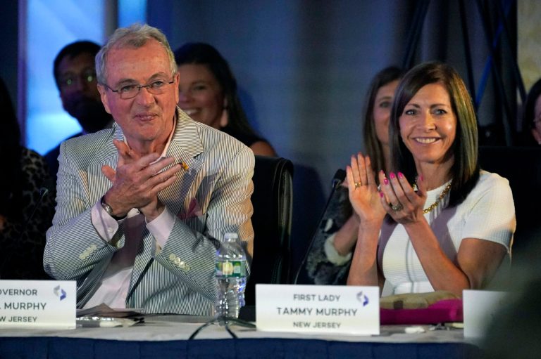 Senate candidate Tammy Murphy fighting with governor husband about controversial project