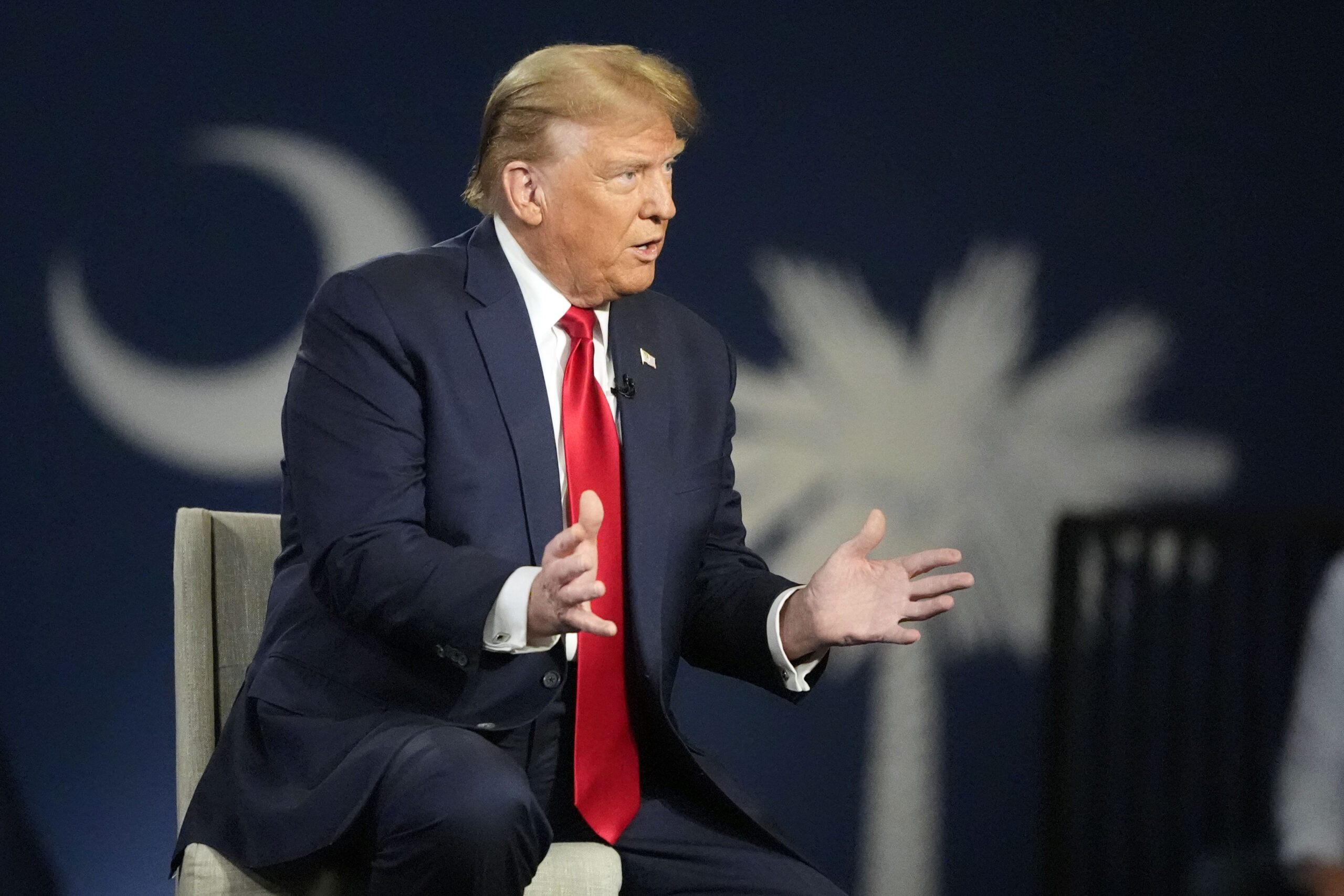 Hakeem Jeffries claims Trump views himself as ‘Putin-esque’ figure