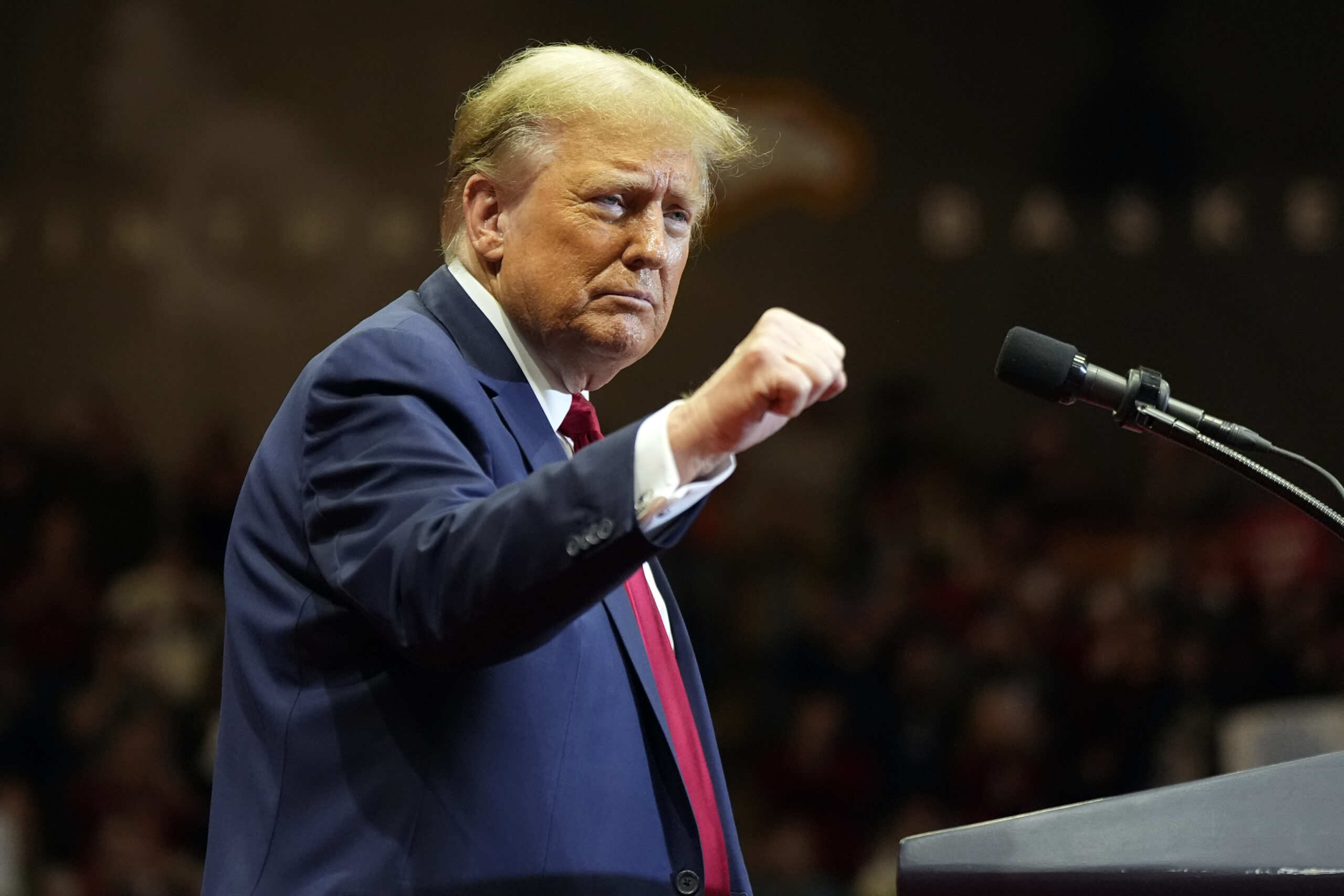 WATCH LIVE: Trump addresses CPAC
