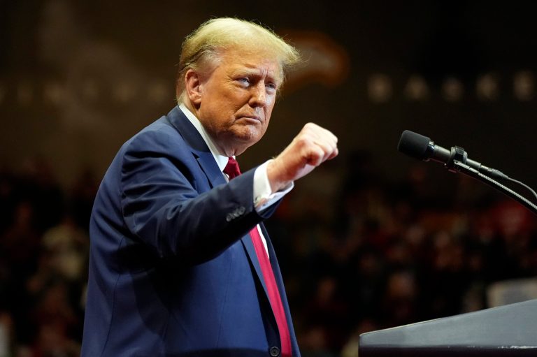 WATCH LIVE: Trump addresses CPAC