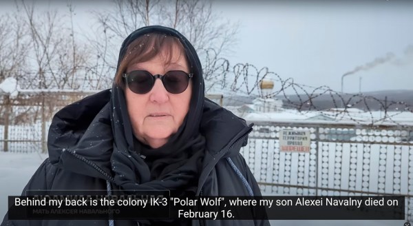Russia orders Navalny mourners to ‘register for military service’