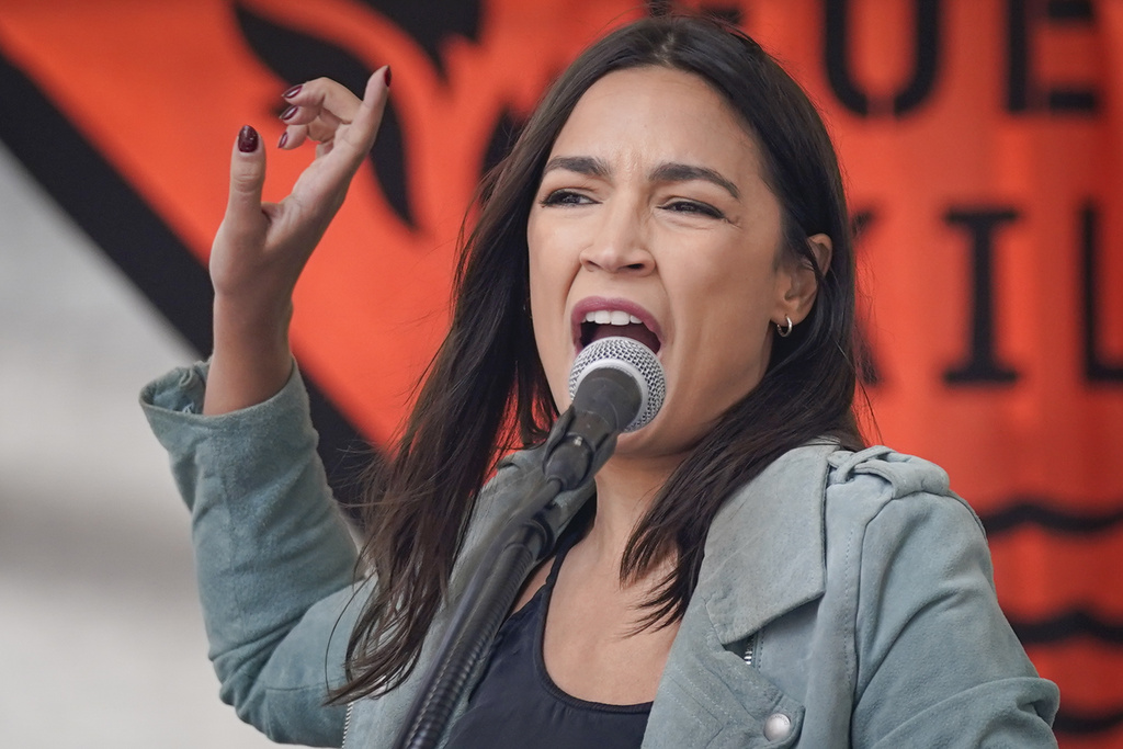 AOC’s hypocrisy exposed in viral video