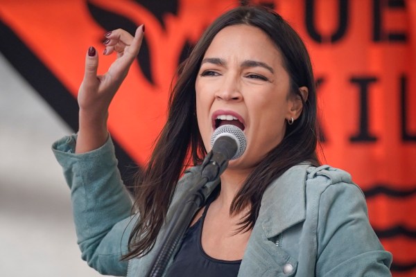 AOC’s hypocrisy exposed in viral video