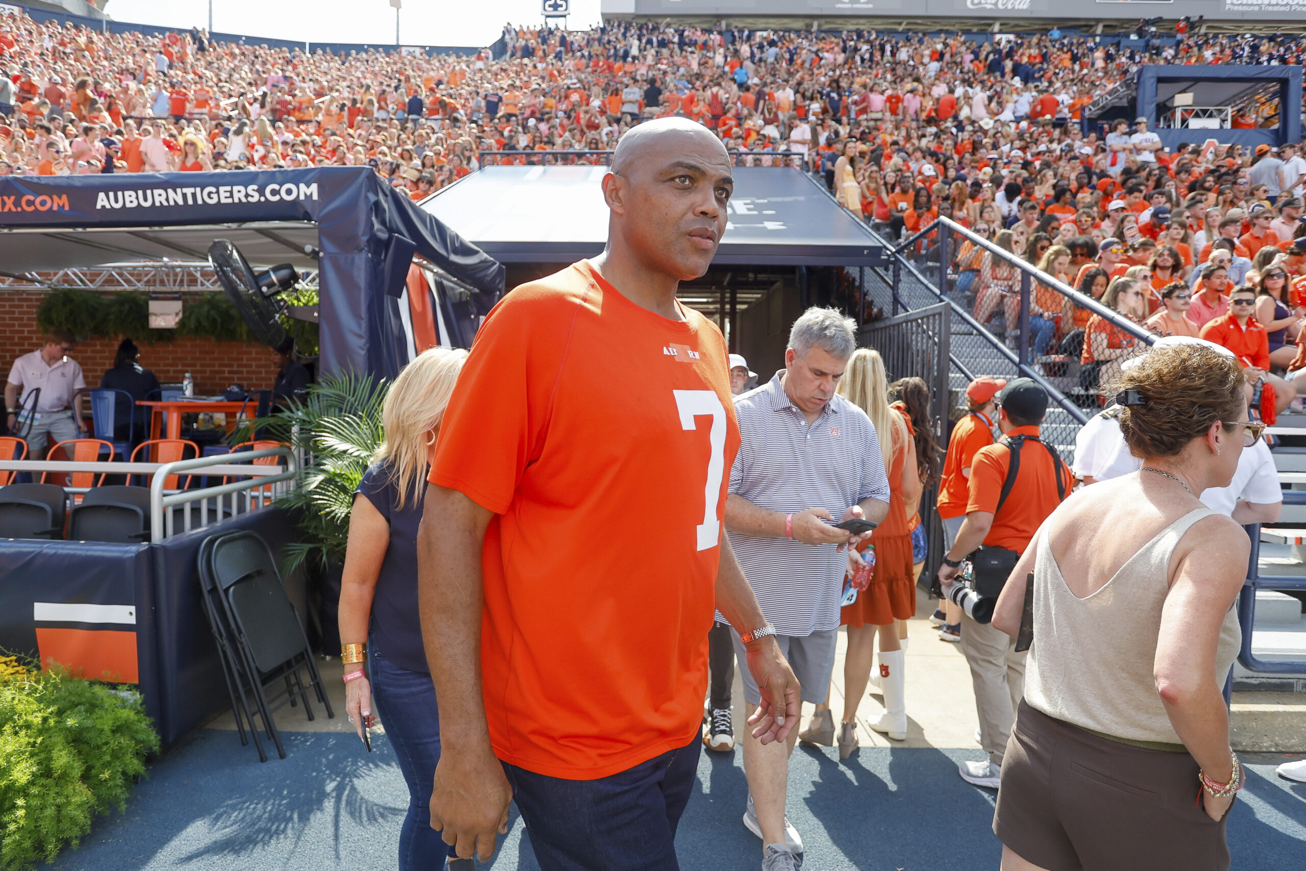 Charles Barkley threatens to punch any black person wearing Trump’s mug shot merch