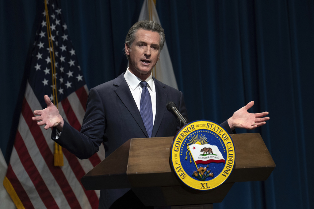 California woes deepen for Newsom as polls drop