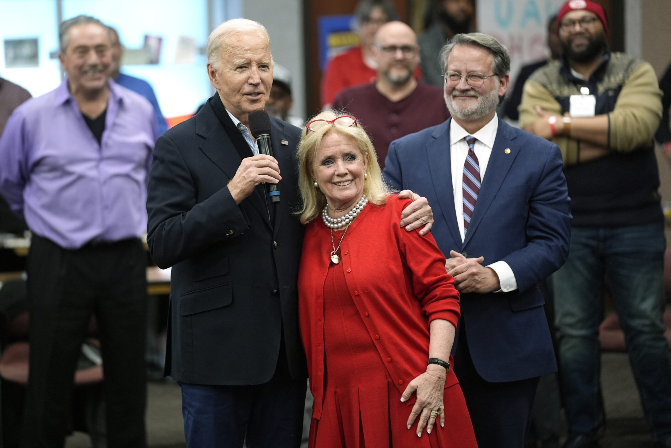 Biden will meet with Arab and Muslim communities over Gaza, Debbie Dingell predicts
