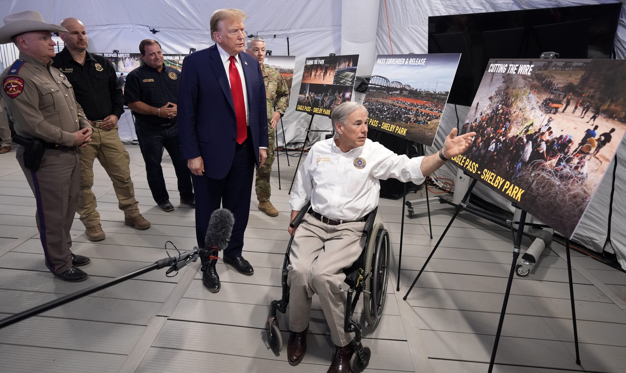 Texas building military base to house thousands of National Guard members at border