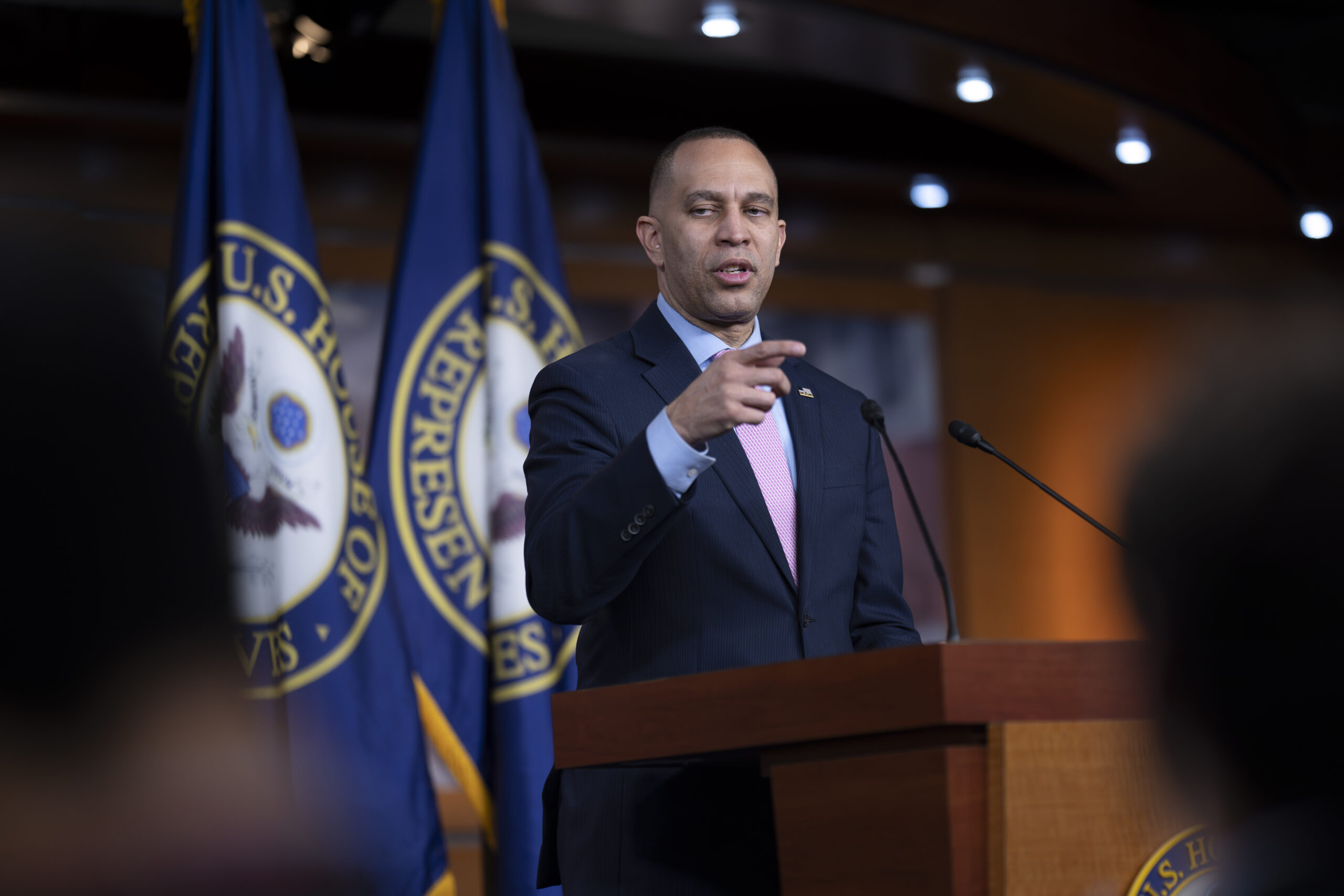 Hakeem Jeffries hints at protecting Speaker Johnson should he buck ‘pro-Putin’ GOP faction stopping foreign aid bill