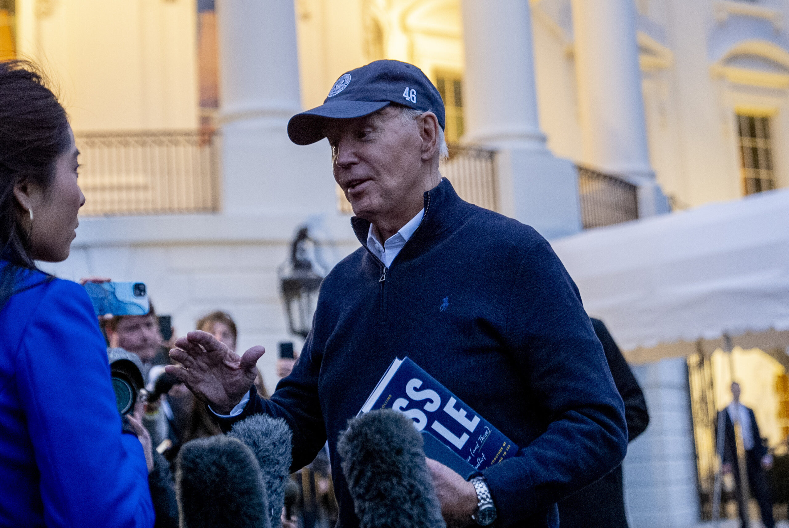SNL pokes fun at Democrats calling Biden a mentally fit leader