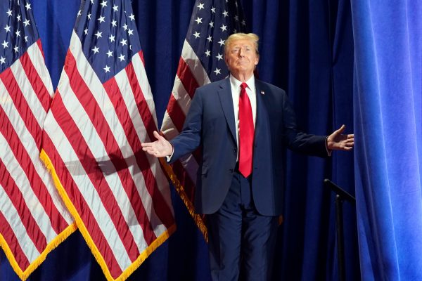 Holdout Republicans fall in line behind Trump after Super Tuesday sweep