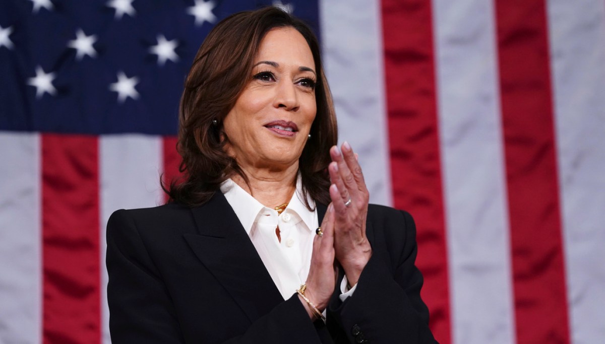 Kamala Harris becomes first vice president to visit Planned Parenthood ...