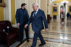 The independent candidate circus reaches Senate races