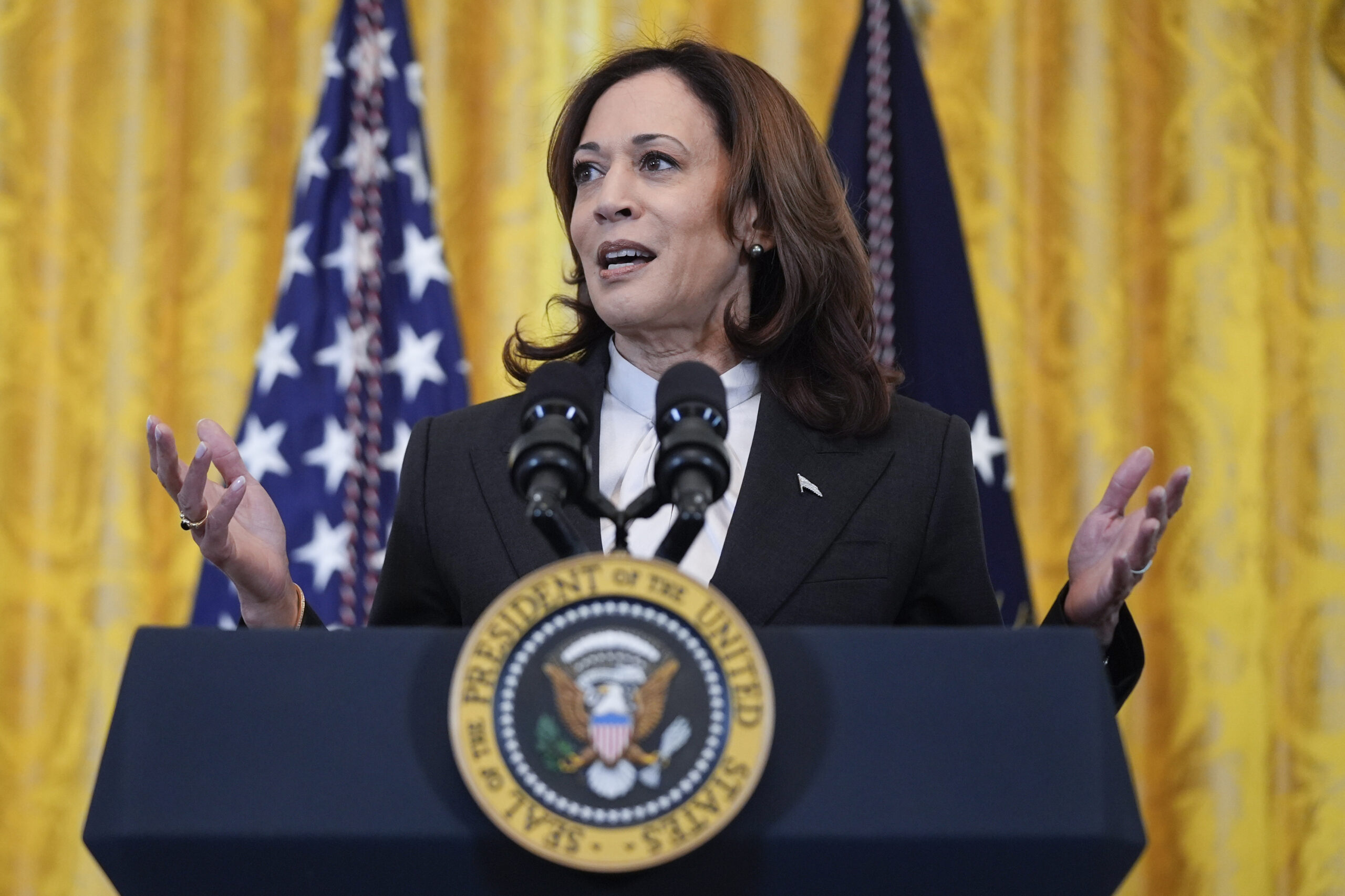 Parents of Parkland victims blast Kamala Harris for ‘photo-op’ at shooting site