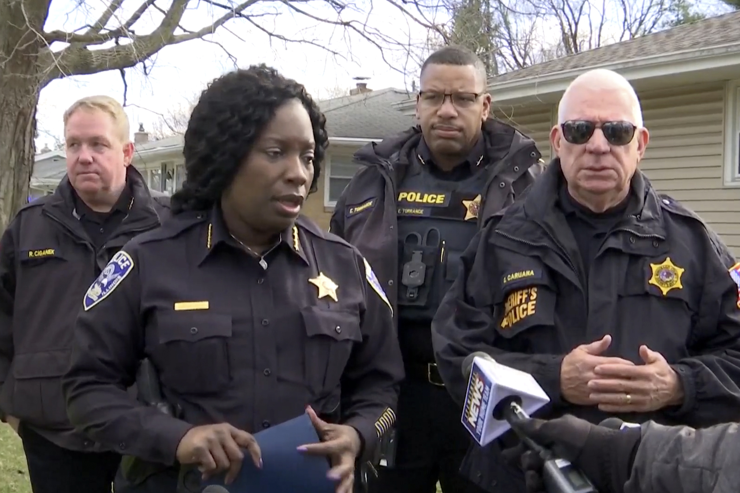 Illinois stabbing attack leaves four dead and five injured
