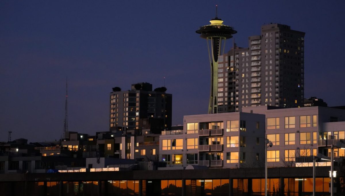 Multiple people injured in shooting near Space Needle in Seattle: Police