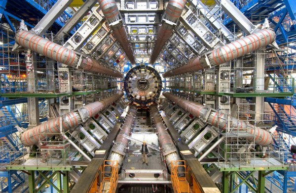 Harvard professor claims aliens could visit Earth through interdimensional travel