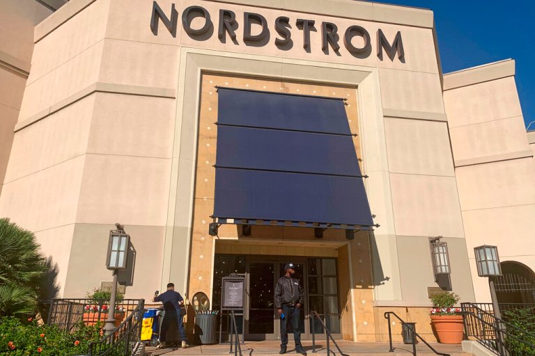 California lawmakers mull new law to prevent retail theft