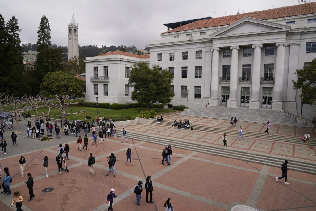 Democrats threaten Yale’s tax-exempt status if school strikes deal with DOJ