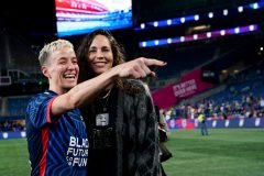 Megan Rapinoe to produce TV series on lesbian soccer players