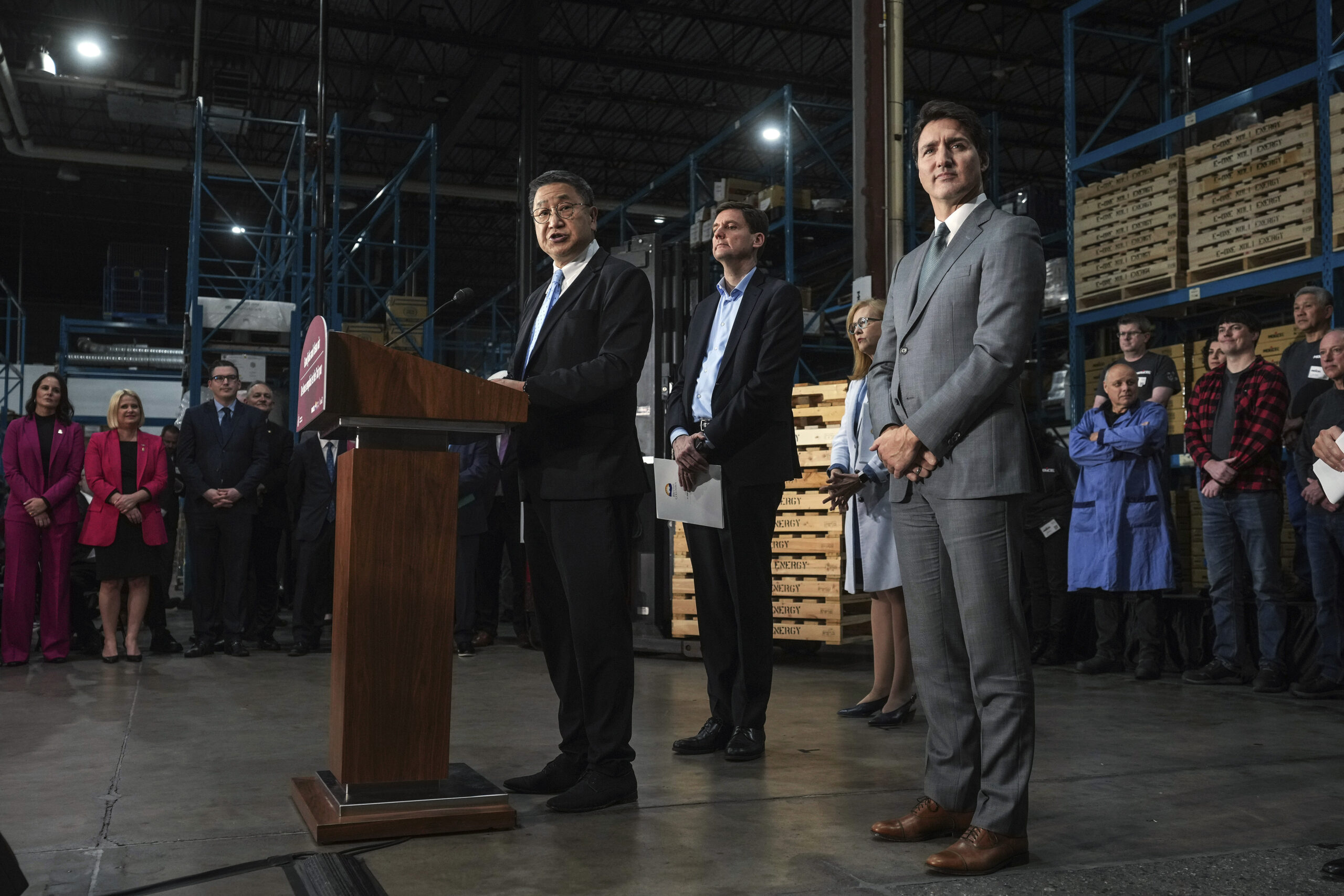 Canada launches offensive in electric vehicle manufacturing subsidy war