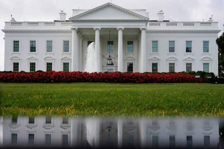 Driver dies following collision into White House perimeter gate