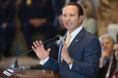 Louisiana governor calls for mandatory attendance during national anthem after LSU’s absence